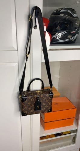 LOUIS VUITTON حقيبة لويس فيتون