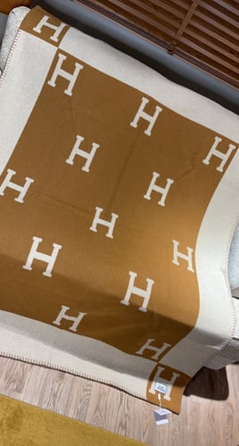 HERMĒS بطانية