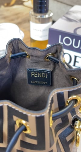 FENDI حقيبة فيندي