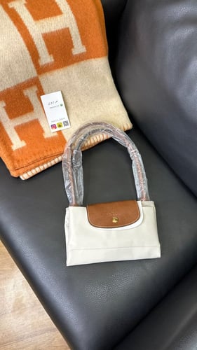 LONGCHAMPلونج شامب