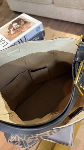 FENDI حقيبة فيندي