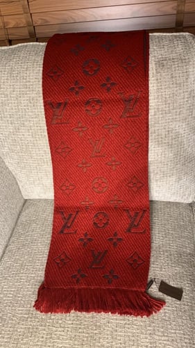  LOUIS VUITTON اسكارف لويس ڤيتون