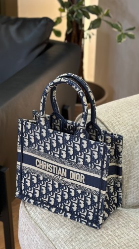 DIOR ديور حجم صغير