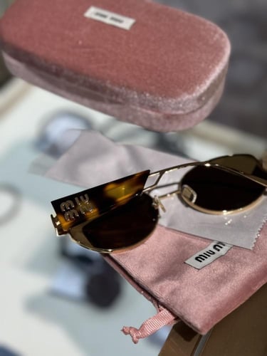 MIU MIU ميو ميو