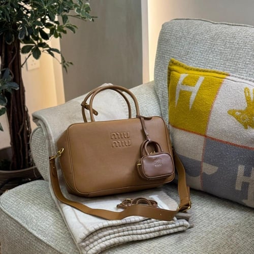 MIU MIU ميو ميو