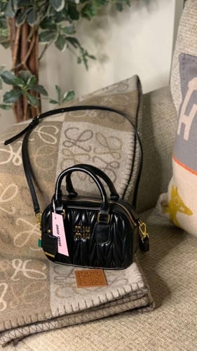 MIU MIU ميو ميو