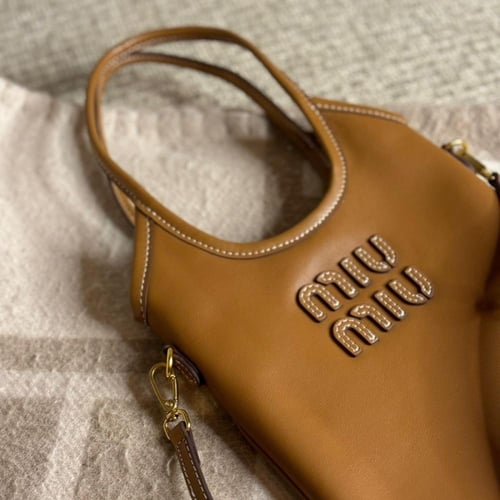 MIU MIU ميو ميو