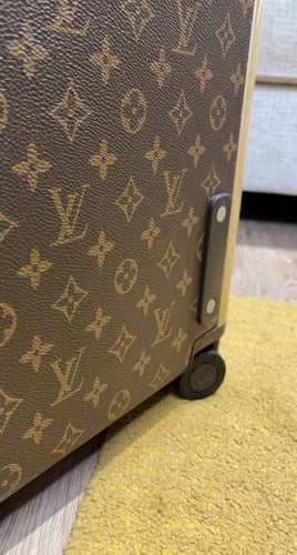 LOUIS VUITTON حقيبة سفر
