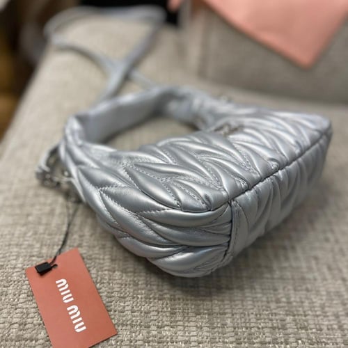 MIU MIU ميو ميو