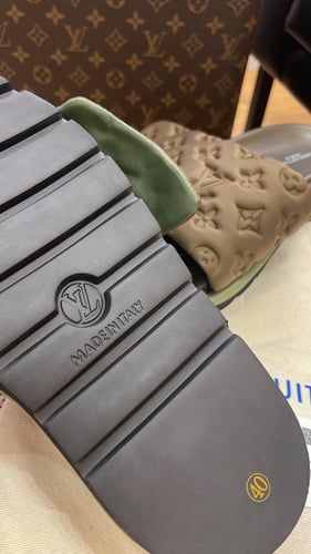 LOUIS VUITTON سليبر لويس ڤيتون