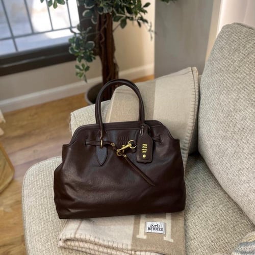 MIU MIU ميو ميو