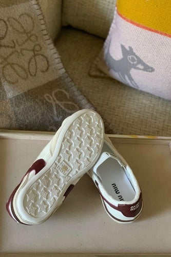 MIU MIU ميو ميو