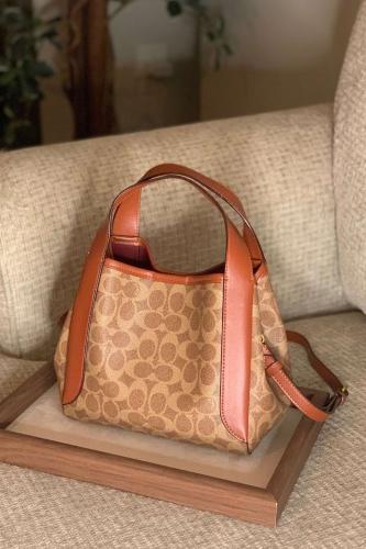 COACH حقيبة كوتش