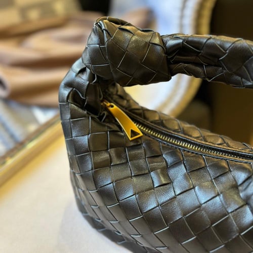 BOTTEGA VENETA حقيبة بوتيقا اسود