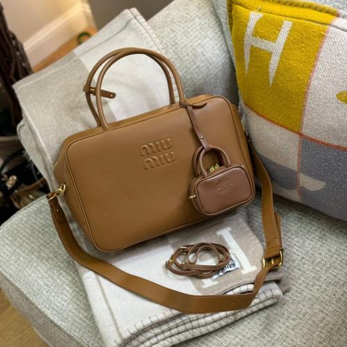 MIU MIU ميو ميو