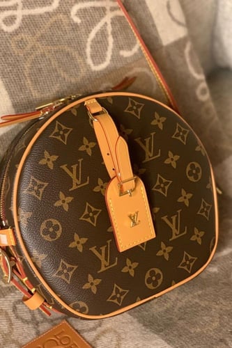 LOUIS VUITTON