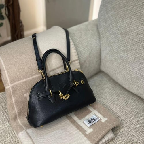 MIU MIU ميو ميو