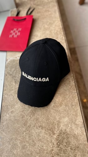 CAP BALENCIAGA