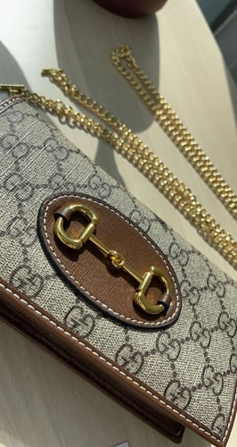GUCCI كروس والت