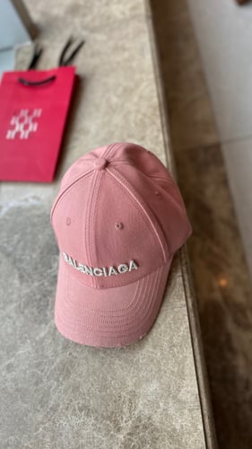 CAP BALENCIAGA