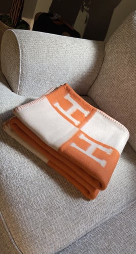 HERMĒS بطانية