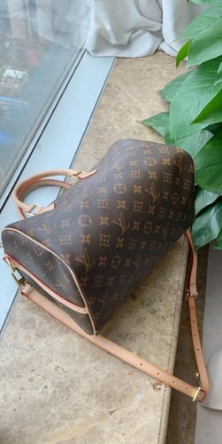 LOUIS VUITTON حقيبة لويس فيتون