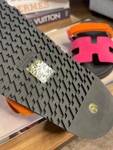 HERMĒS سليبر ايرميز