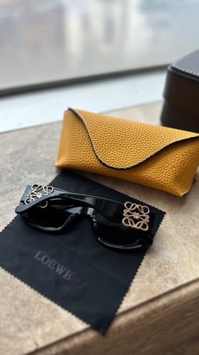 نظارة شمسية LOEWE اللون اسود