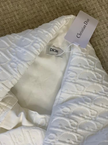 Dior مفرش ديور