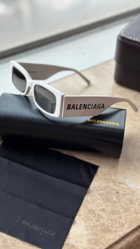BALENCIAGA نظارة شمسية بالنسياغا