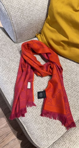 GUCCI اسكارف
