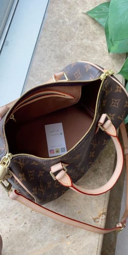 LOUIS VUITTON حقيبة لويس فيتون