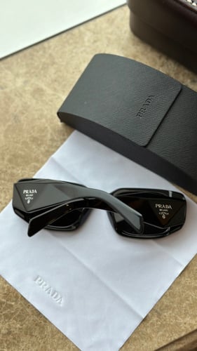 PRADA نظارة شمسية