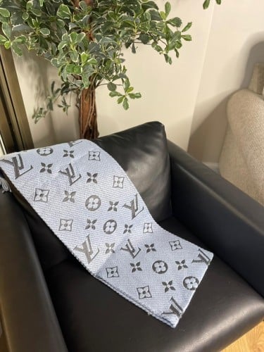 LOUIS VUITTON اسكارف لويس ڤيتون