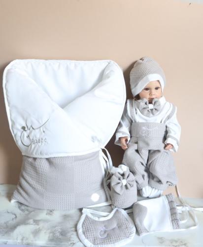 طقم مواليد بالاسم متكامل