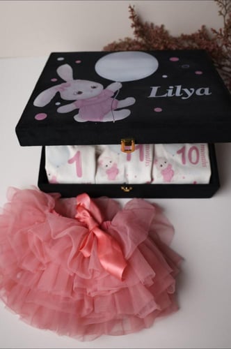 هدية للمواليد بربتوزات الاشهر