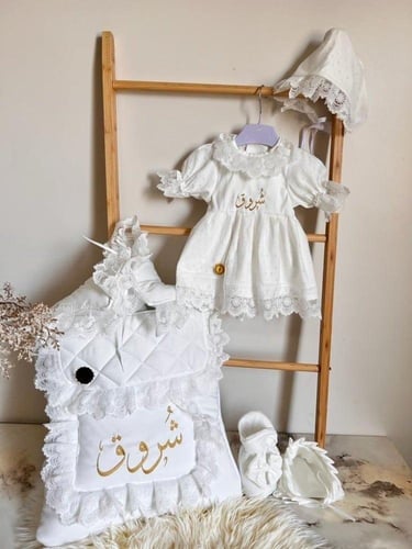 طقم أفرول وردي مع مهاد بفيونكة