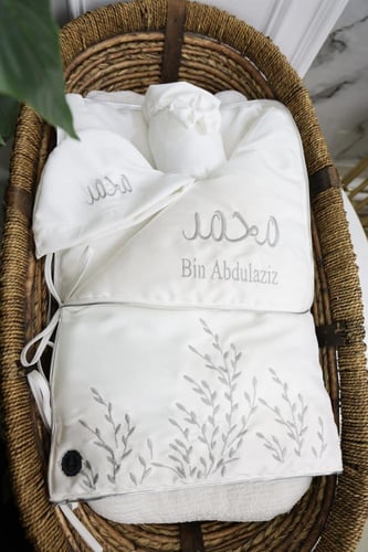 مدسات مواليد بالاسم سكري تطريز ذهبي