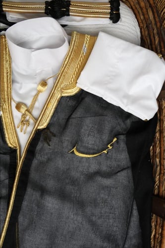 ثوب العيد بشت مواليد بالاسم