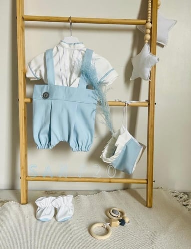 أفرول أبيض بتصميم رسمي مع تطريز