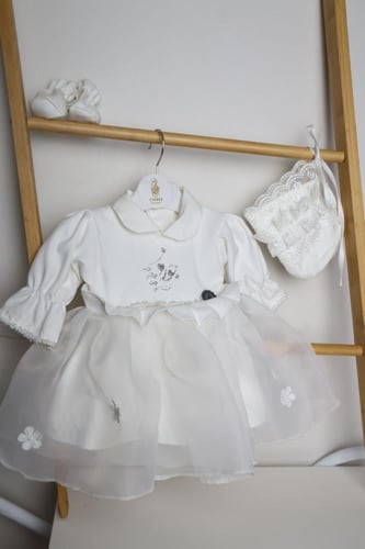 فستان مع قبعه وشراب ومدس