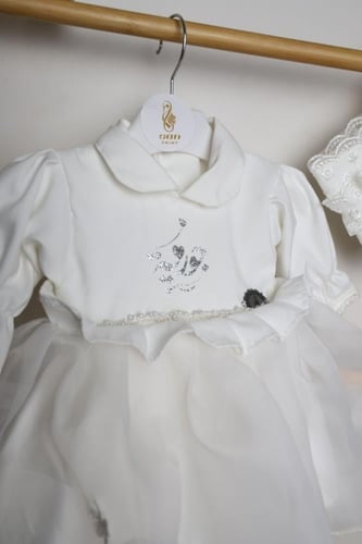 فستان مع قبعه وشراب ومدس