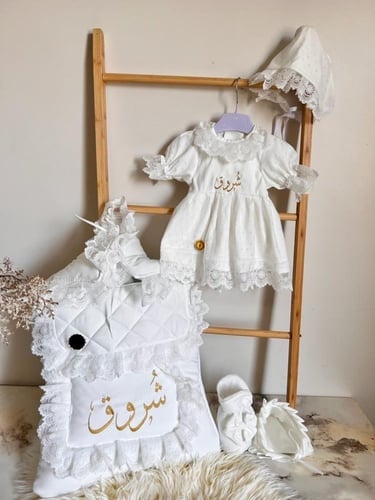 طقم أفرول وردي مع مهاد بفيونكة