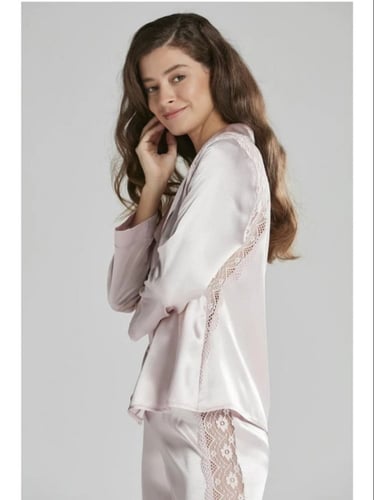 بجامة عروس دانتيل