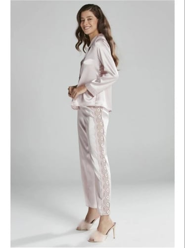 بجامة عروس دانتيل