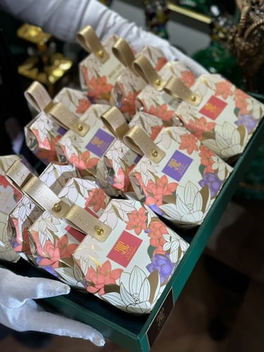 توزيعات تولة عود وكسرة بخور بالبوكس والغلاف عدد١٢...