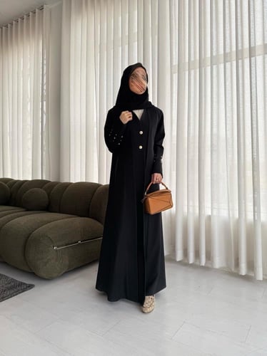 عبايه سوداء