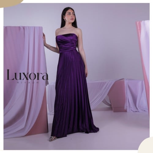 فستان مخملي