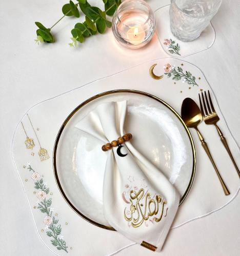 طقم سفرة رمضاني ( الورد)