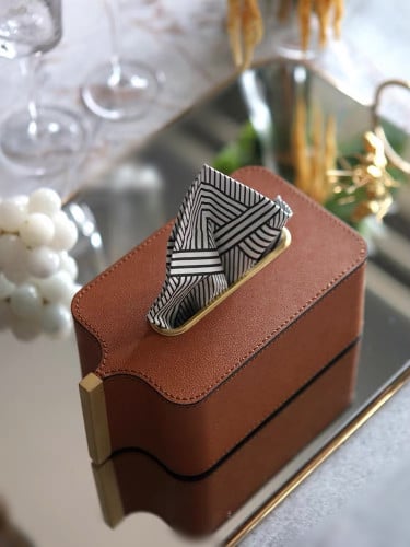 علبة مناديل من الجلد